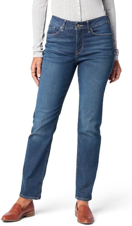 Levi Strauss Signature Gold Women’s Curvy Totally Shaping Straight Jeans (Available in Plus Size)